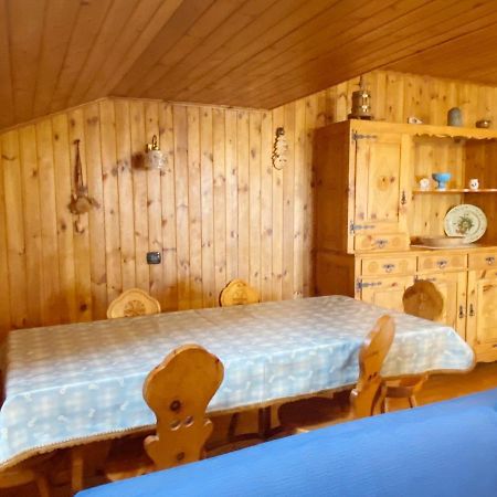 La Rondine - Appartamento Panoramico 6 Posti Letto In Villetta Champoluc Bagian luar foto