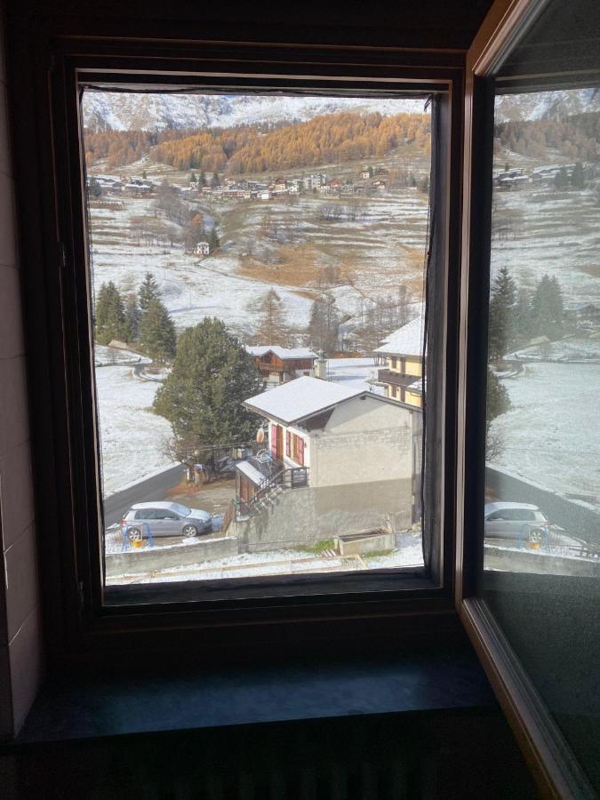 La Rondine - Appartamento Panoramico 6 Posti Letto In Villetta Champoluc Bagian luar foto