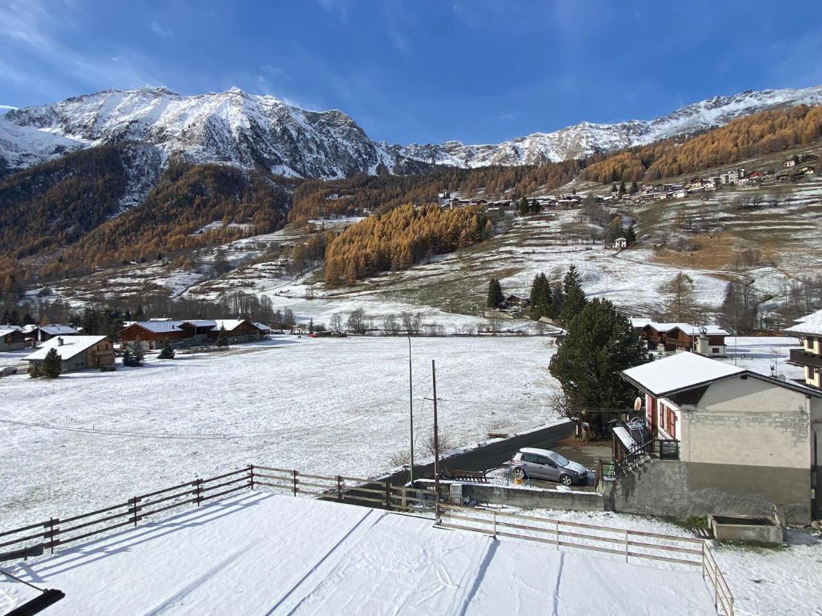 La Rondine - Appartamento Panoramico 6 Posti Letto In Villetta Champoluc Bagian luar foto