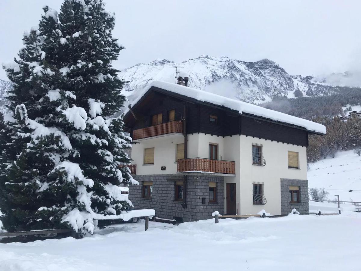 La Rondine - Appartamento Panoramico 6 Posti Letto In Villetta Champoluc Bagian luar foto