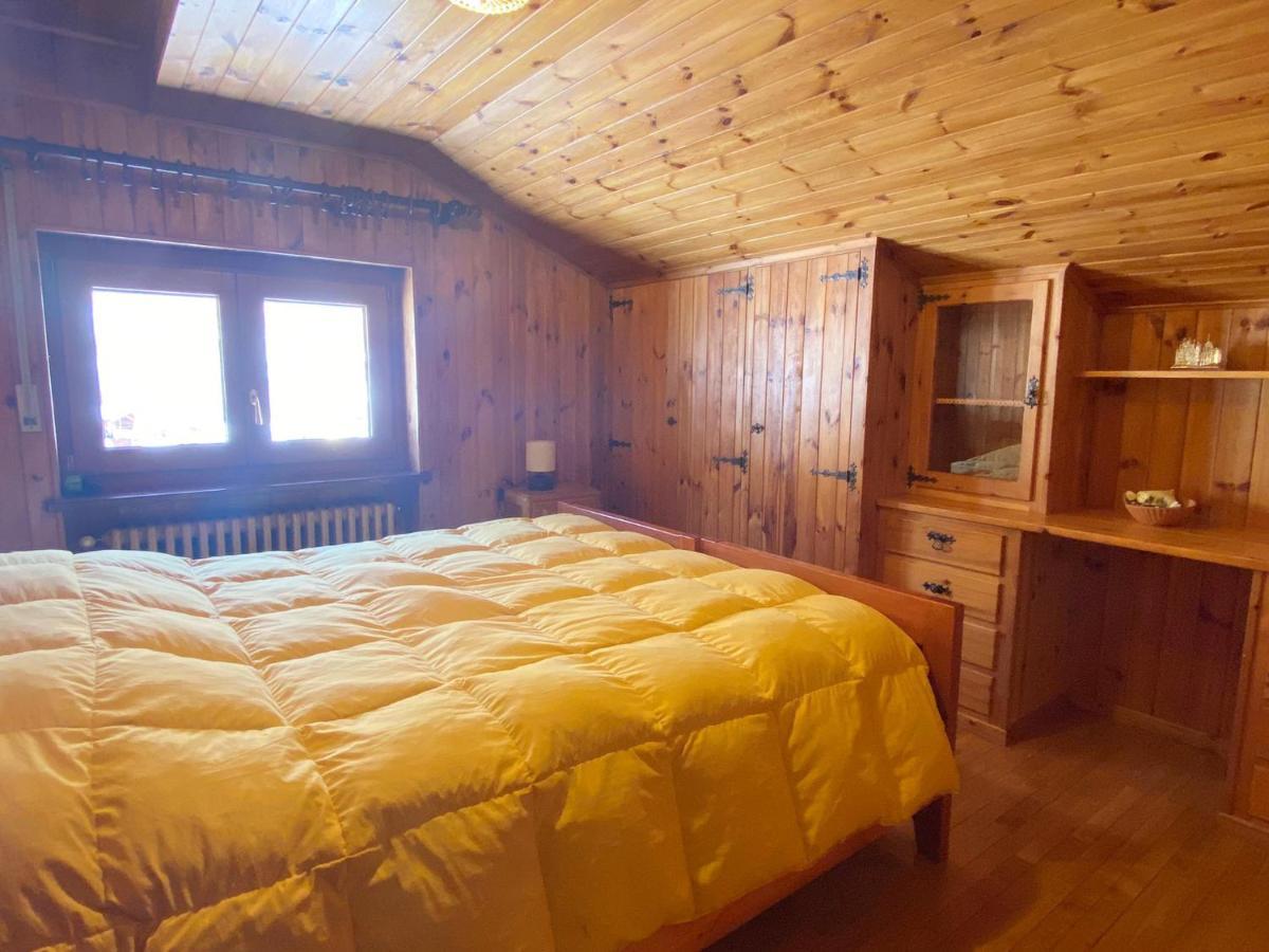 La Rondine - Appartamento Panoramico 6 Posti Letto In Villetta Champoluc Bagian luar foto